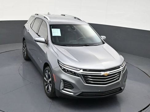 Used 2024 Chevrolet Equinox Premier FWD image 18