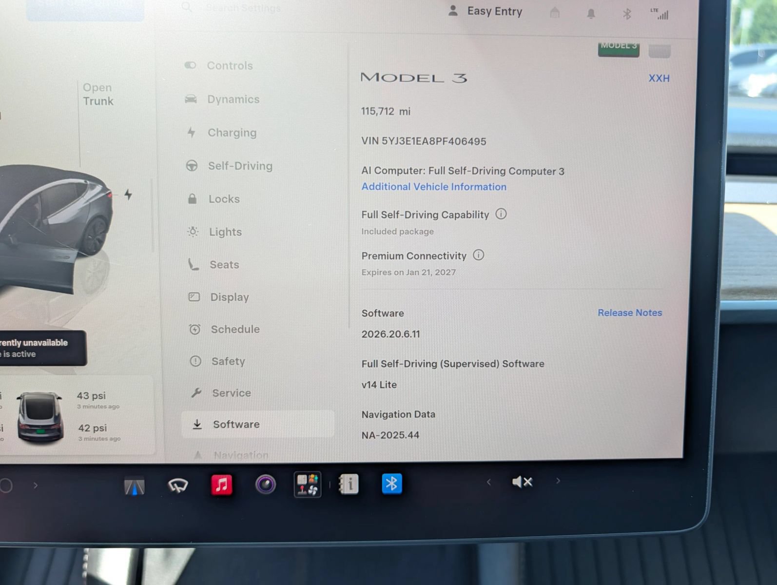Used 2023 Tesla Model 3 Standard Range RWD image 3