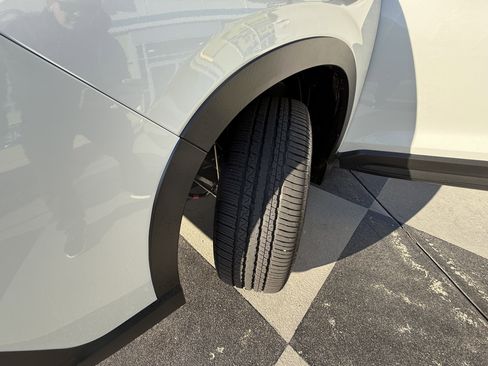 Used 2025 Subaru Ascent Onyx Edition w/ Popular Package #2 image 12