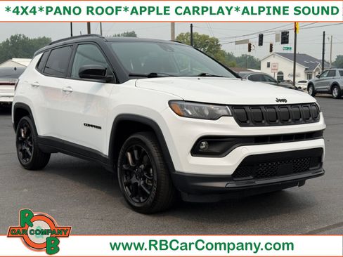 Used 2022 Jeep Compass Latitude w/ Sun and Sound Group AWD/4WD image 1