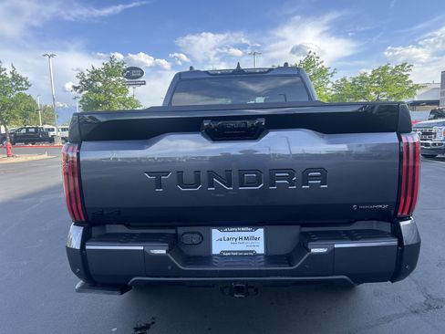 Used 2026 Toyota Tundra Platinum w/ TRD Off-Road Package AWD/4WD image 4