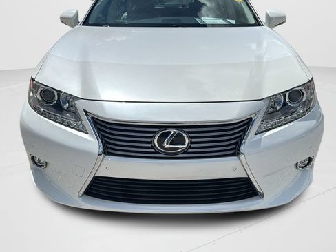 Used 2015 Lexus ES 350 w/ Luxury Package FWD image 28