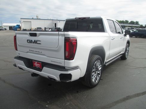 Used 2024 GMC Sierra 1500 Denali Ultimate AWD/4WD image 7