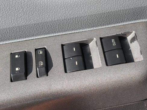 Used 2011 Ford F550 2WD Crew Cab Super Duty w/ Payload Upgrade Pkg image 17