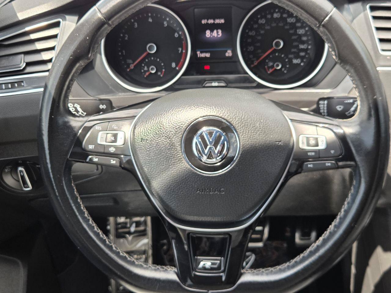 Used 2020 Volkswagen Tiguan SE R-Line FWD image 28