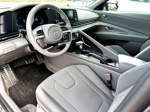 Used 2026 Hyundai Elantra Sport FWD image 16