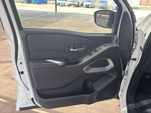 New 2026 Nissan Frontier SV w/ SV Convenience Package RWD image 8