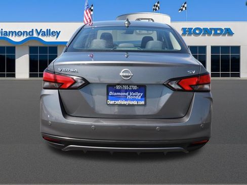 Used 2023 Nissan Versa SV FWD image 5