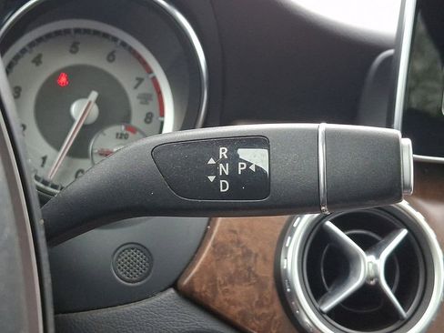 Used 2016 Mercedes-Benz GLA 250 4MATIC image 15