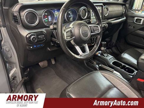 Used 2022 Jeep Wrangler Unlimited Sahara w/ Cold Weather Group image 9