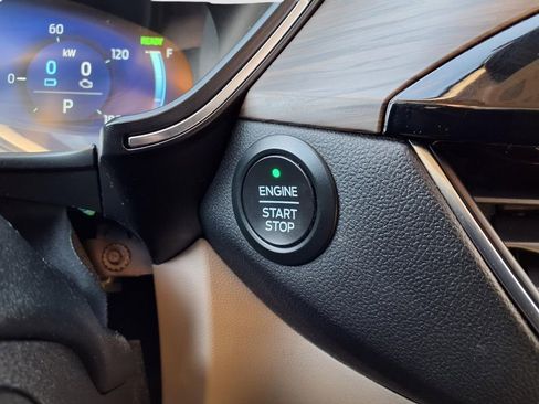 Used 2020 Ford Escape Titanium w/ Titanium Premium Package 2.0 image 15