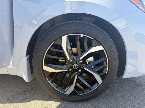 New 2025 Nissan Versa SR w/ Trunk Package image 10