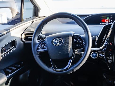 Used 2022 Toyota Prius Prime XLE FWD image 18
