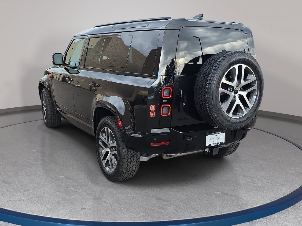 New 2026 Land Rover Defender 110 X-Dynamic SE AWD/4WD image 7