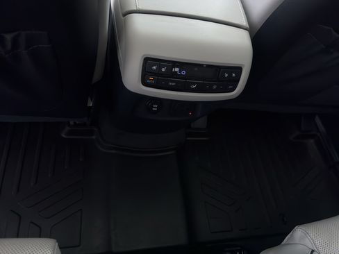 Used 2023 Hyundai Palisade Calligraphy FWD image 21