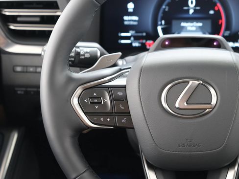 Used 2026 Lexus GX 550 w/ Accessory Package (2T) AWD/4WD image 11