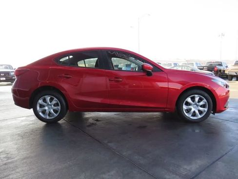 Used 2016 MAZDA MAZDA3 i Sport image 8