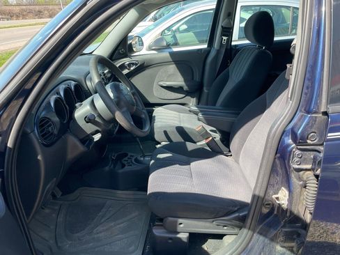 Used 2005 Chrysler PT Cruiser FWD image 3