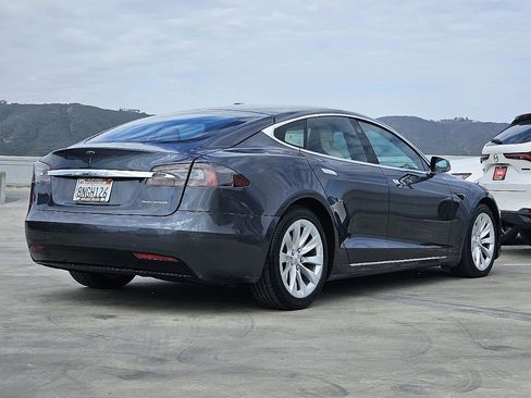 Used 2020 Tesla Model S Long Range AWD/4WD image 18
