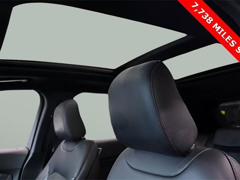 Used 2022 Ford Edge ST-Line image 14