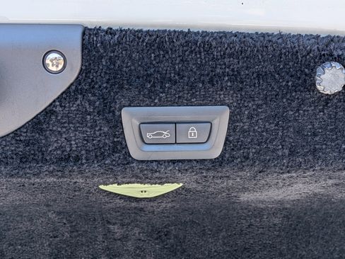 Used 2013 Rolls-Royce Ghost RWD image 14