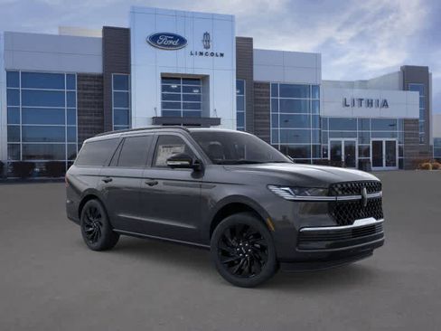 New 2026 Lincoln Navigator Reserve w/ Jet Appearance Package image 7