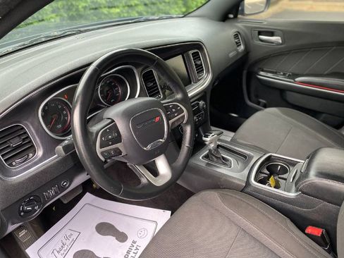 Used 2016 Dodge Charger SXT image 8