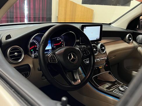 Used 2017 Mercedes-Benz GLC 300 image 18