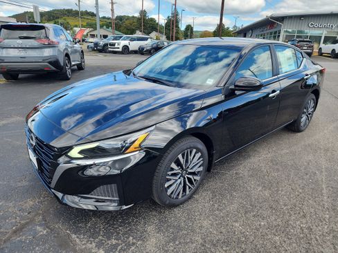 New 2025 Nissan Altima 2.5 SV w/ SV Premium Package image 4