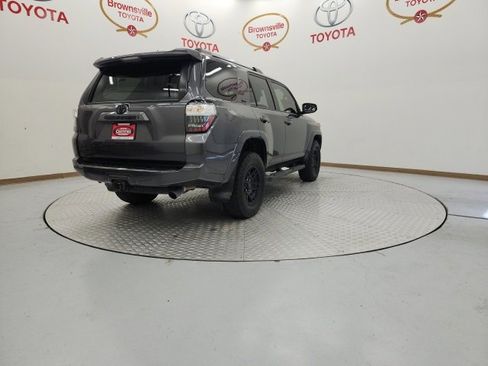 Used 2022 Toyota 4Runner SR5 Premium image 8