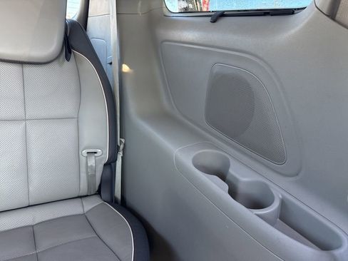 Used 2015 Kia Sedona EX w/ EX Premium Package image 28