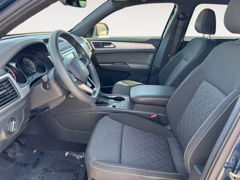 Used 2021 Volkswagen Atlas Cross Sport S image 19