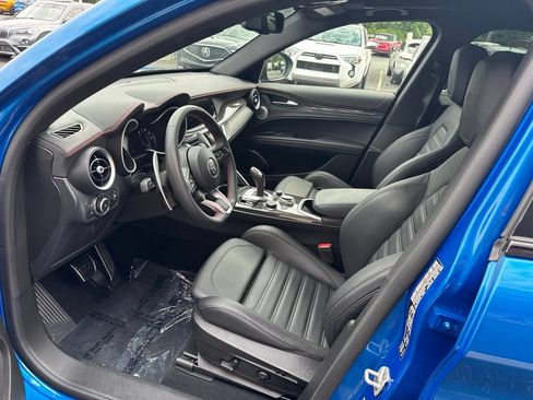 Used 2023 Alfa Romeo Stelvio Estrema AWD/4WD image 27