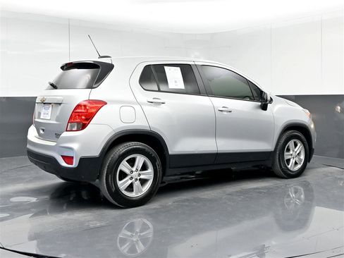 Used 2020 Chevrolet Trax LS w/ Tint and Cruise Package image 5