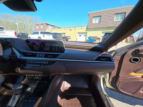 Used 2019 Lexus ES 350 w/ Accessory Package 2 image 13