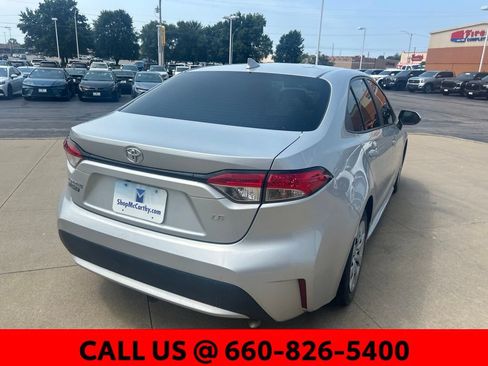 Used 2022 Toyota Corolla LE FWD image 8
