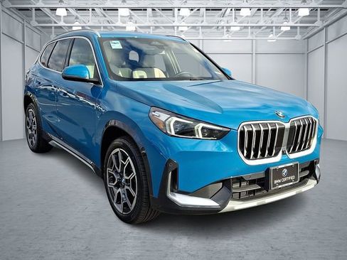 Certified 2025 BMW X1 xDrive28i w/ Premium Package image 3