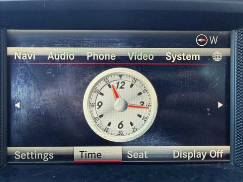 Used 2016 Mercedes-Benz SL 550 w/ Driver Assistance Package image 20