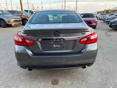 Used 2016 Nissan Altima 2.5 SR FWD image 7