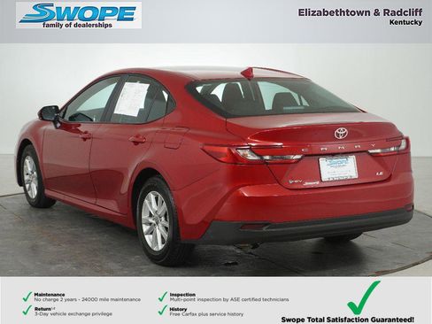 Used 2025 Toyota Camry LE FWD image 5
