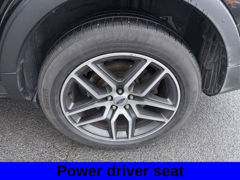 Used 2019 Ford Explorer Sport w/ Equipment Group 401A AWD/4WD image 9