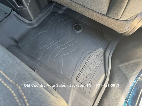 Used 2025 Jeep Wrangler Sport image 20