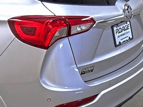 Used 2019 Buick Envision Essence image 10