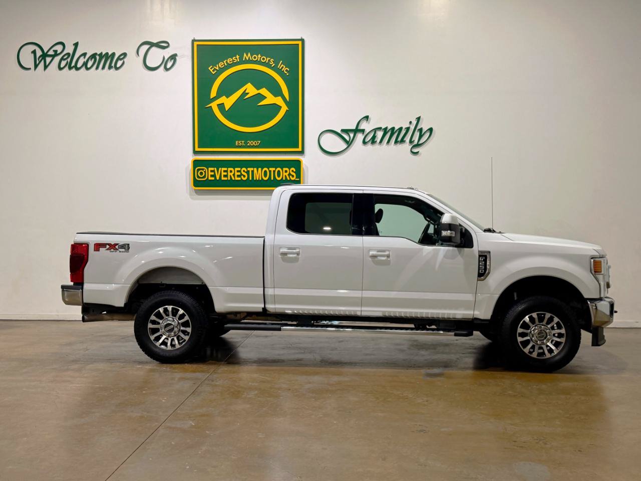 Used 2022 Ford F250 Lariat AWD/4WD image 2