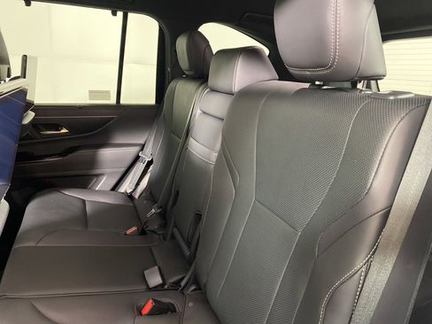 Certified 2024 Lexus LX 600 4WD w/ Luxury Package image 13