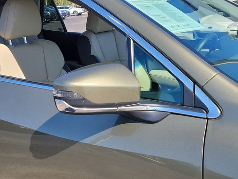 Certified 2022 Subaru Outback Limited XT image 9