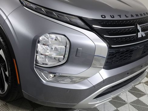 Used 2024 Mitsubishi Outlander SEL AWD/4WD image 39