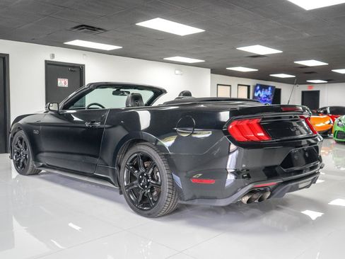 Used 2019 Ford Mustang GT Premium w/ Black Accent Package RWD image 3