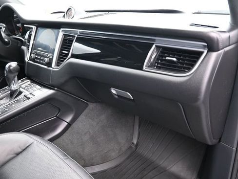 Used 2017 Porsche Macan GTS w/ Premium Package Plus image 38