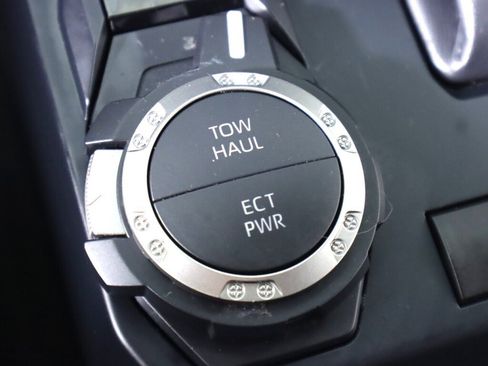 Used 2025 Toyota Tacoma SR5 image 26